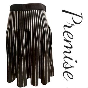 𝅺premise skirt New with tags Black and white striped womens Size large